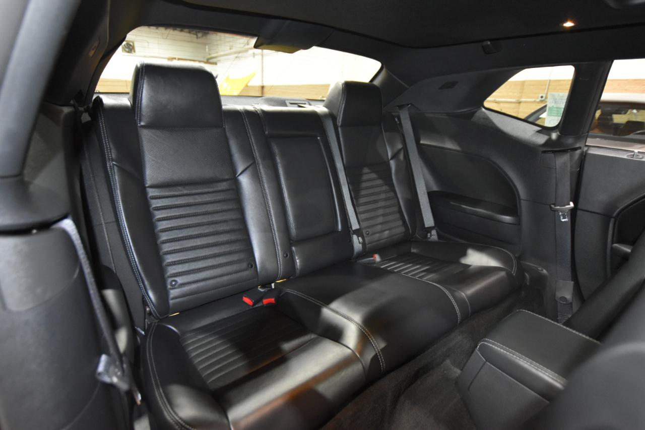 Dodge Challenger 2dr Cpe R/T Classic 2012