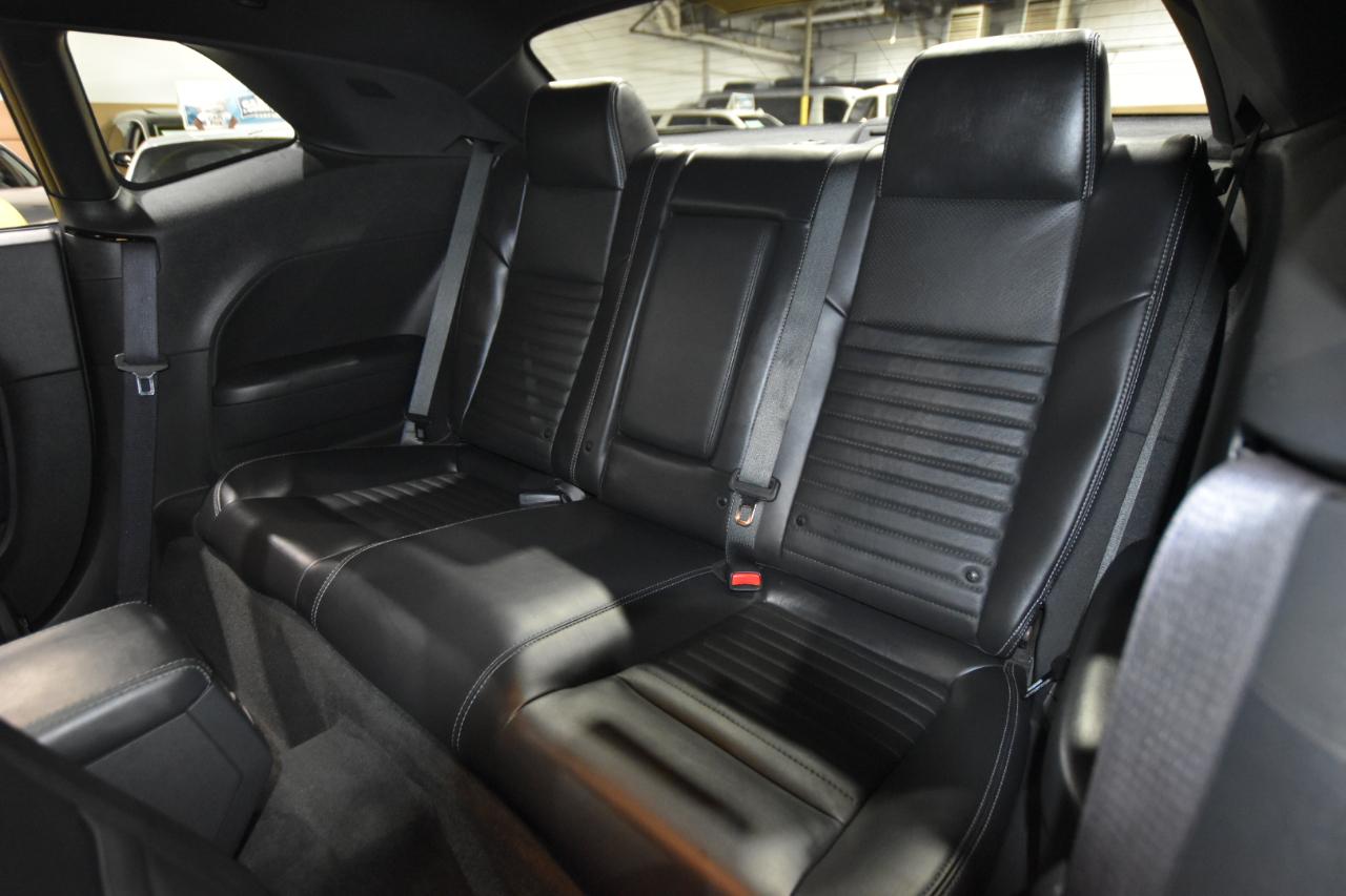 Dodge Challenger 2dr Cpe R/T Classic 2012