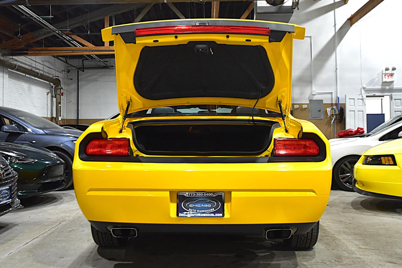 Dodge Challenger 2dr Cpe R/T Classic 2012