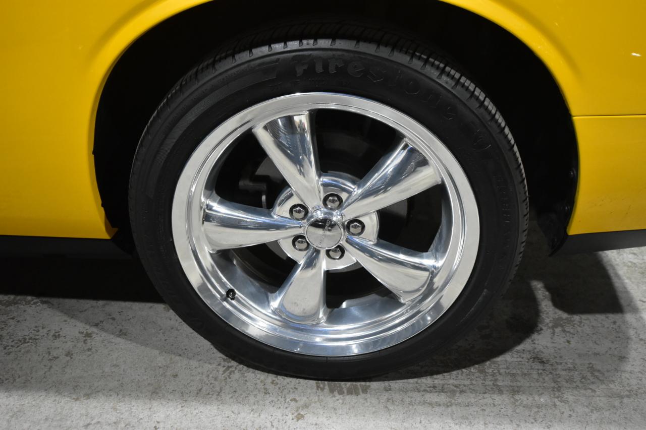 Dodge Challenger 2dr Cpe R/T Classic 2012