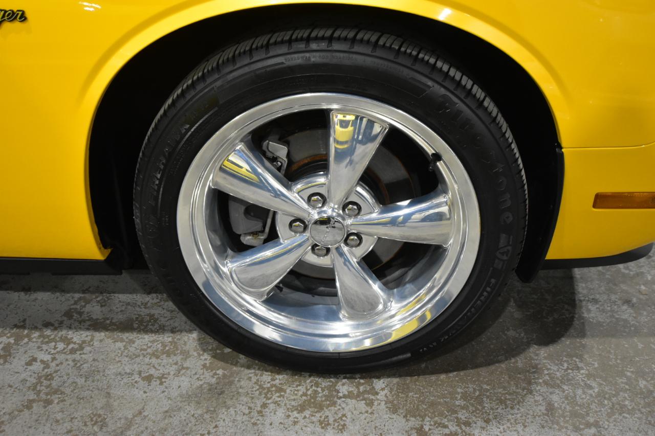 Dodge Challenger 2dr Cpe R/T Classic 2012