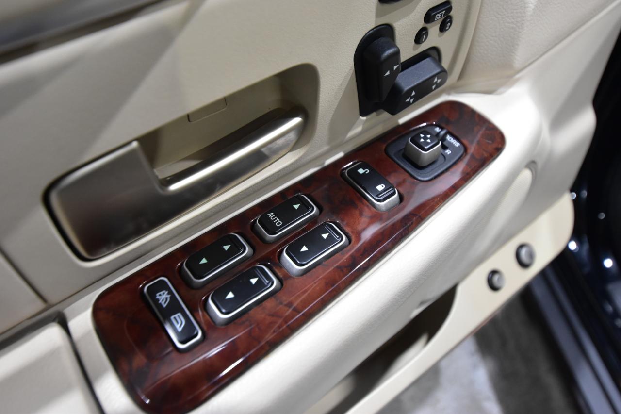 Lincoln Town Car 4dr Sdn Signature Limited 2008