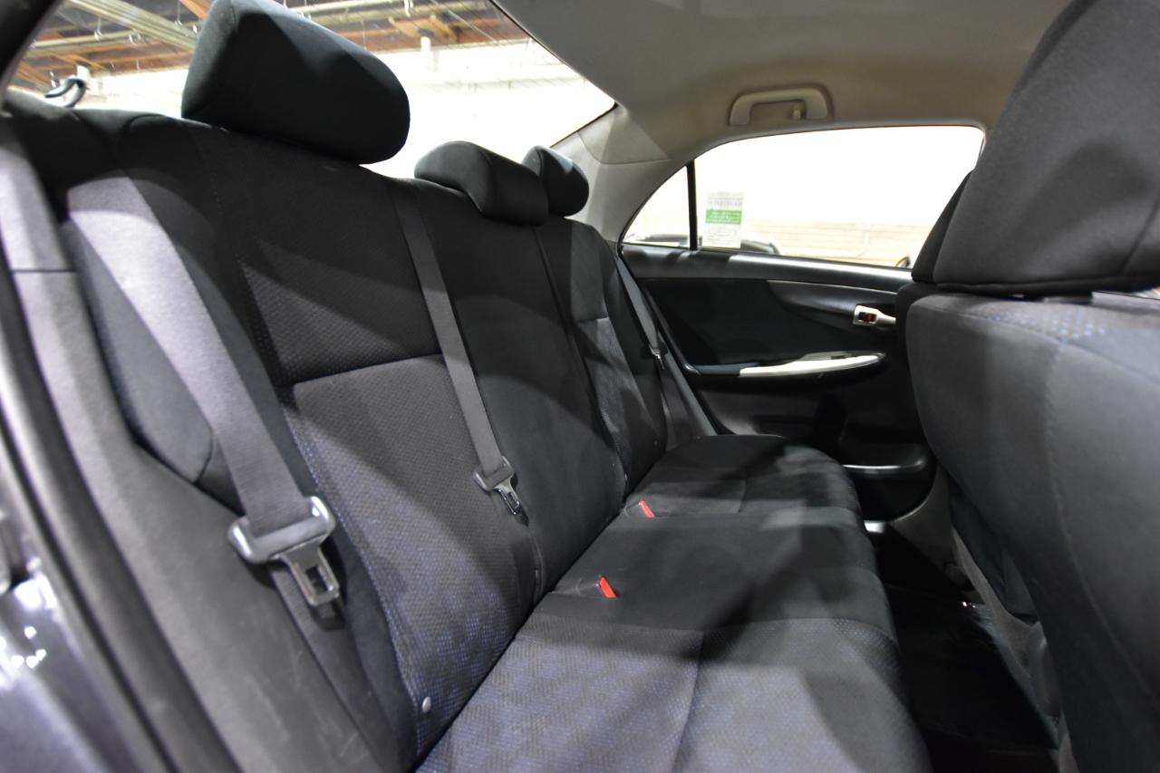 Toyota Corolla 4dr Sdn Auto S (Natl) 2010