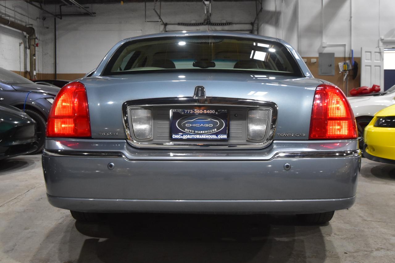 Lincoln Town Car 4dr Sdn Ultimate 2004