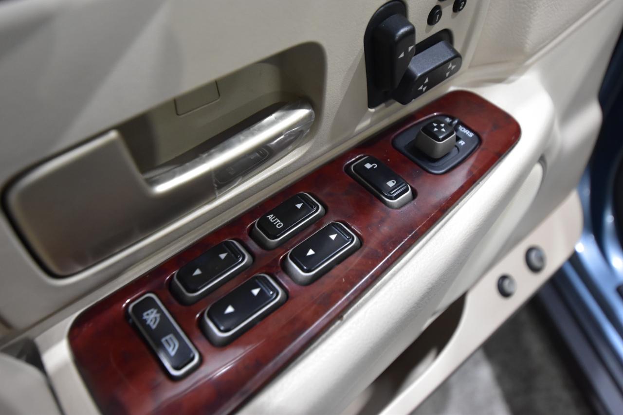 Lincoln Town Car 4dr Sdn Ultimate 2004