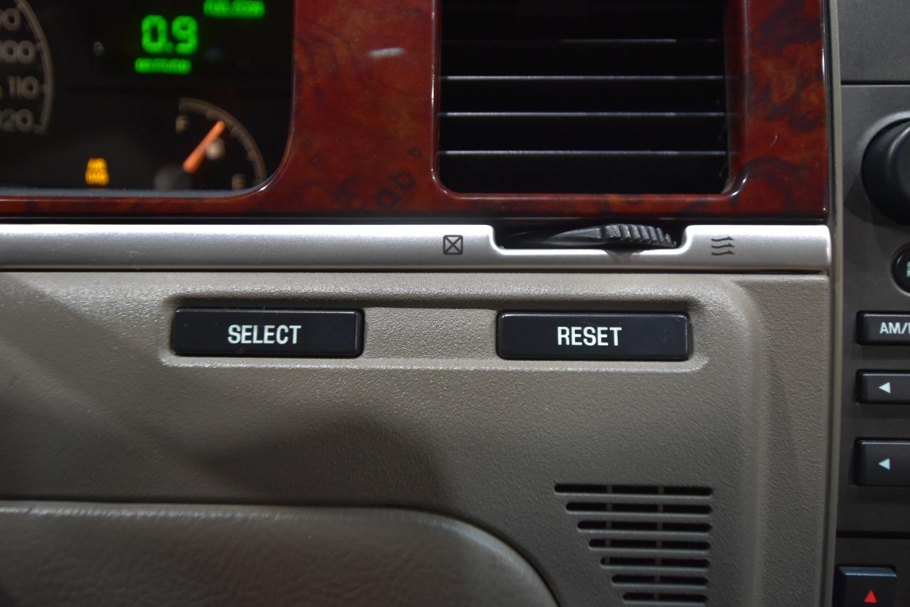 Lincoln Town Car 4dr Sdn Ultimate 2004