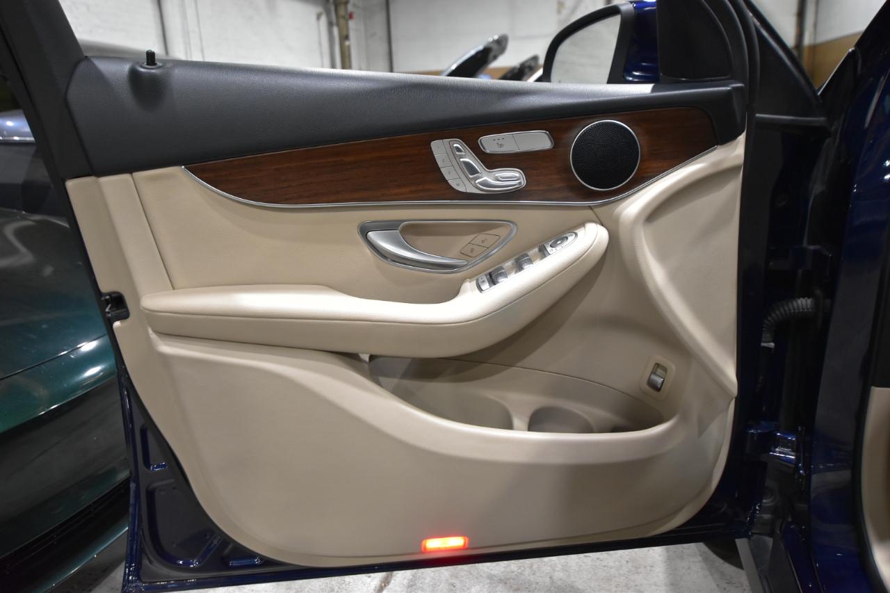 Mercedes-Benz GLC GLC 300 4MATIC SUV 2022