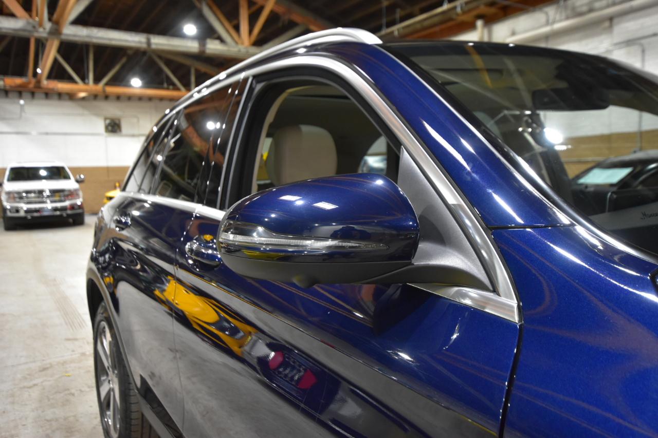 Mercedes-Benz GLC GLC 300 4MATIC SUV 2022