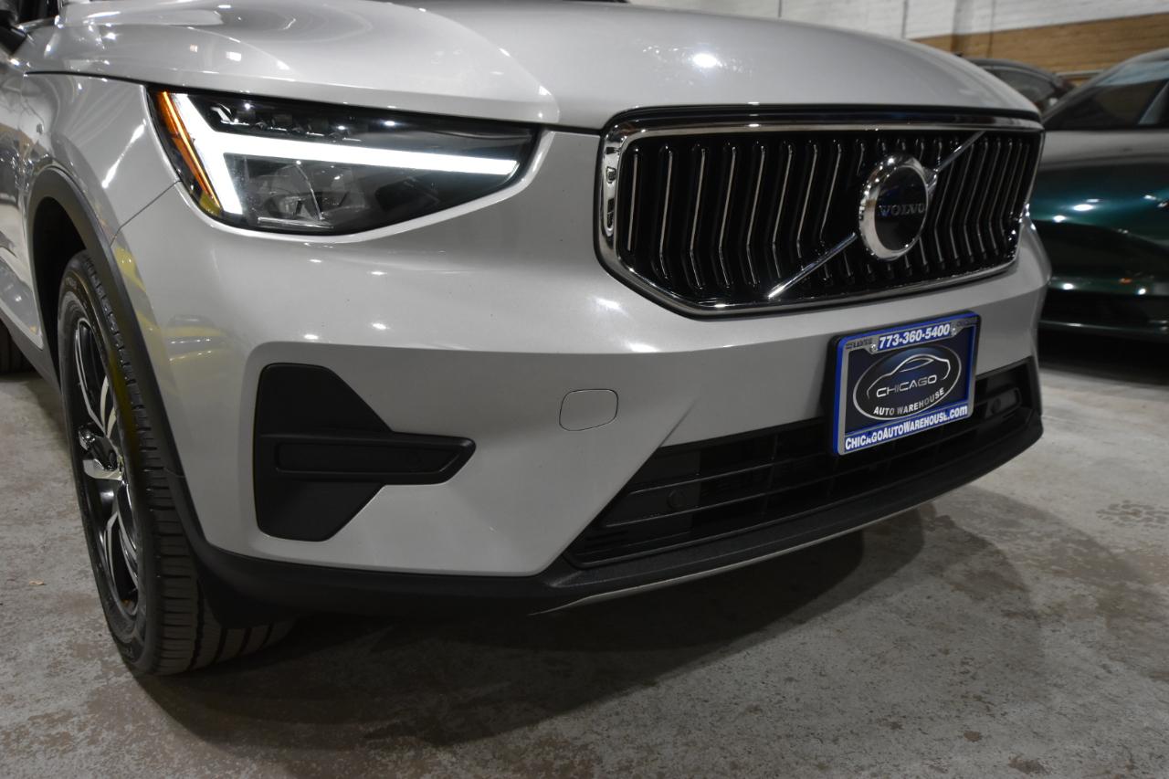 Volvo XC40 B5 AWD Core Bright Theme 2025