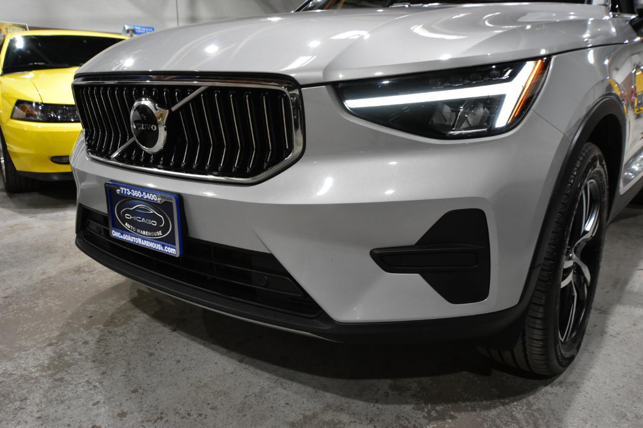 Volvo XC40 B5 AWD Core Bright Theme 2025