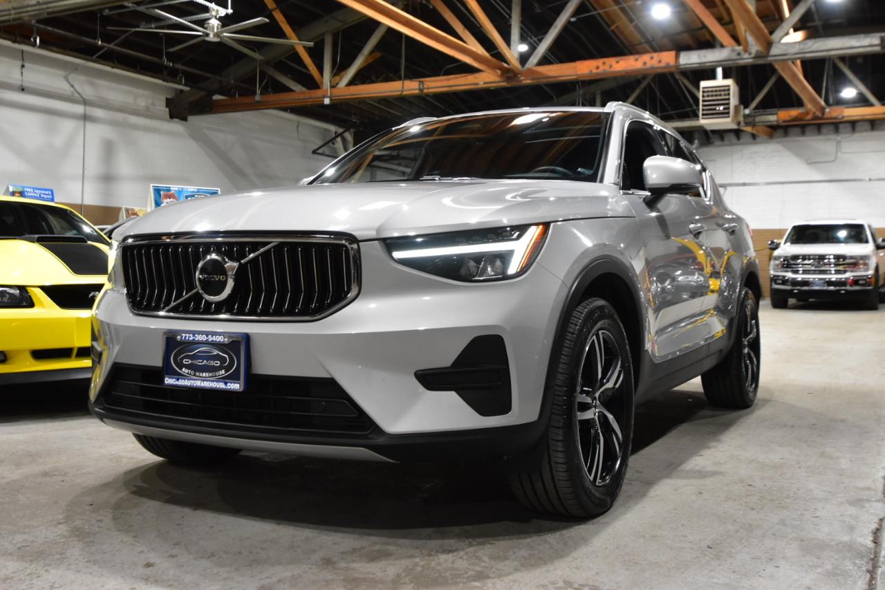 Volvo XC40 B5 AWD Core Bright Theme 2025