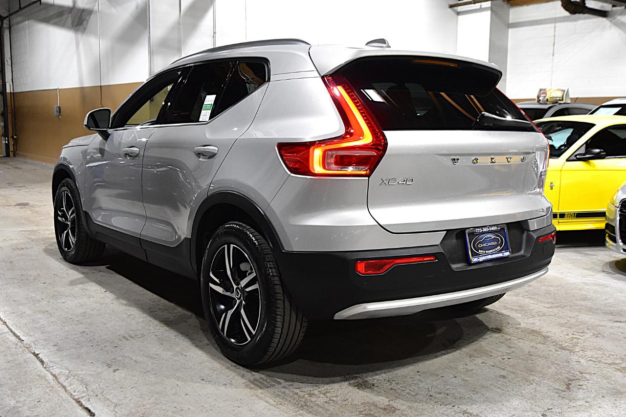 Volvo XC40 B5 AWD Core Bright Theme 2025