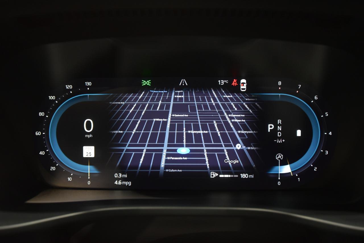 Volvo XC40 B5 AWD Core Bright Theme 2025