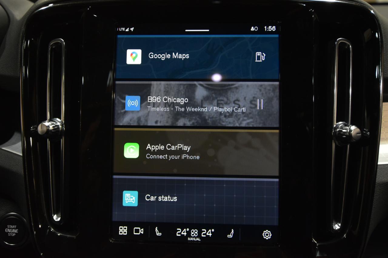 Volvo XC40 B5 AWD Core Bright Theme 2025