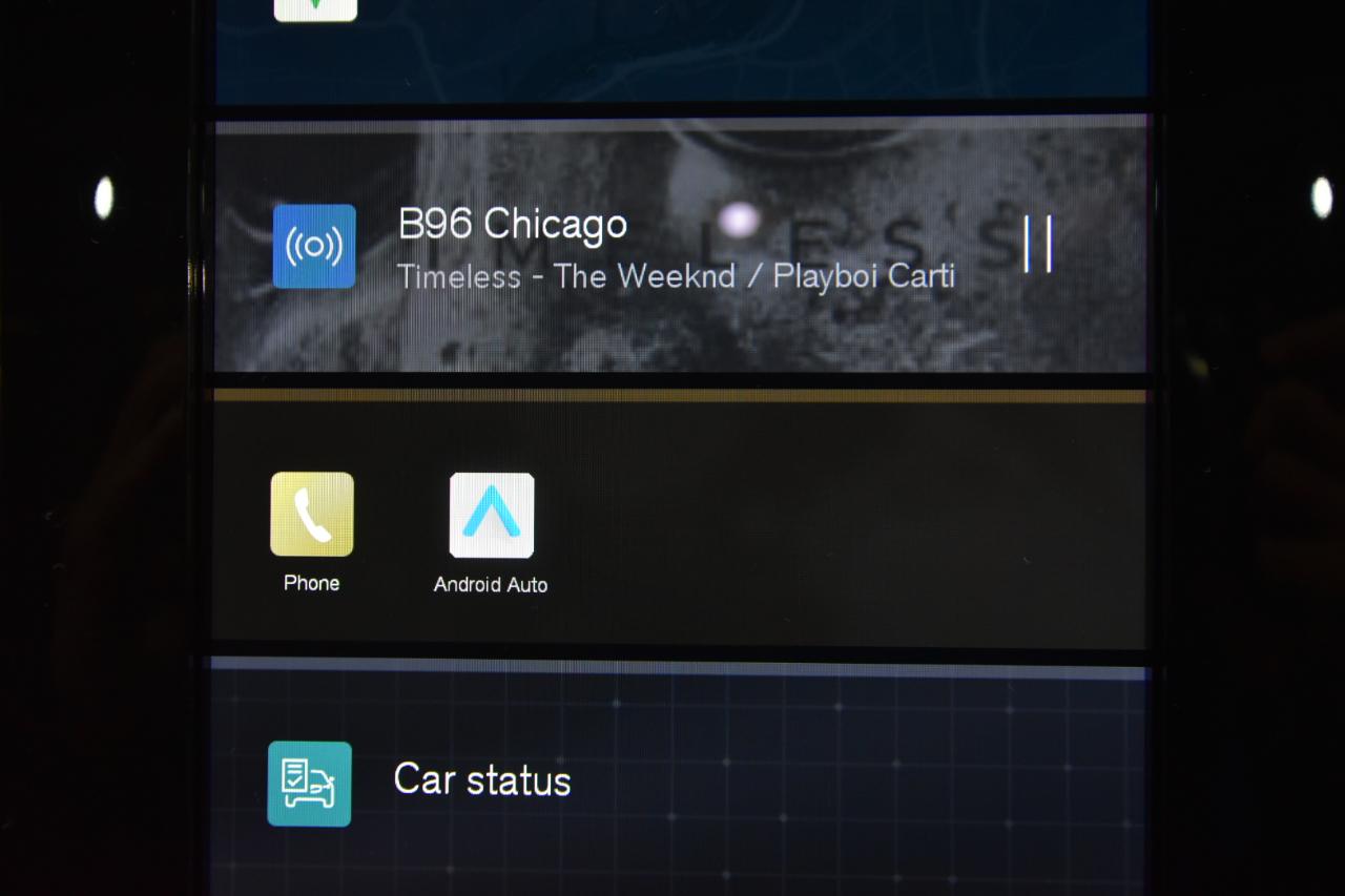 Volvo XC40 B5 AWD Core Bright Theme 2025