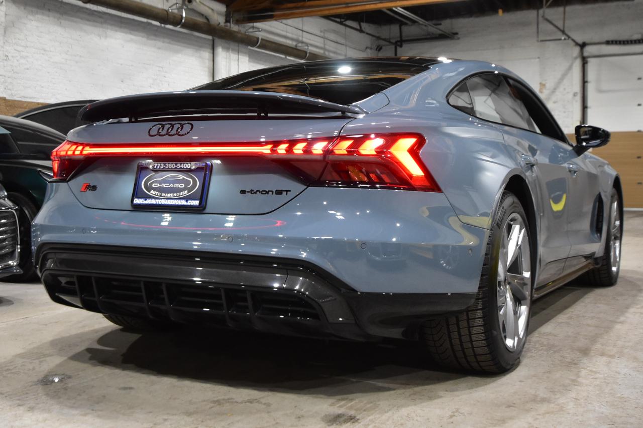 Audi RS e-tron GT quattro 2022