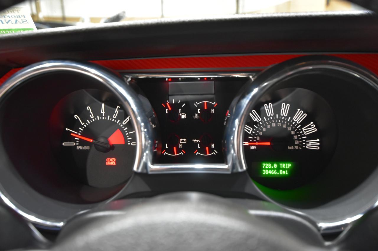 Ford Mustang 2dr Cpe GT Premium 2005