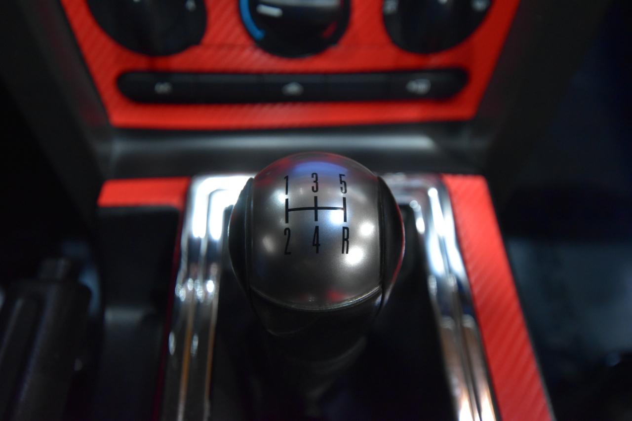 Ford Mustang 2dr Cpe GT Premium 2005