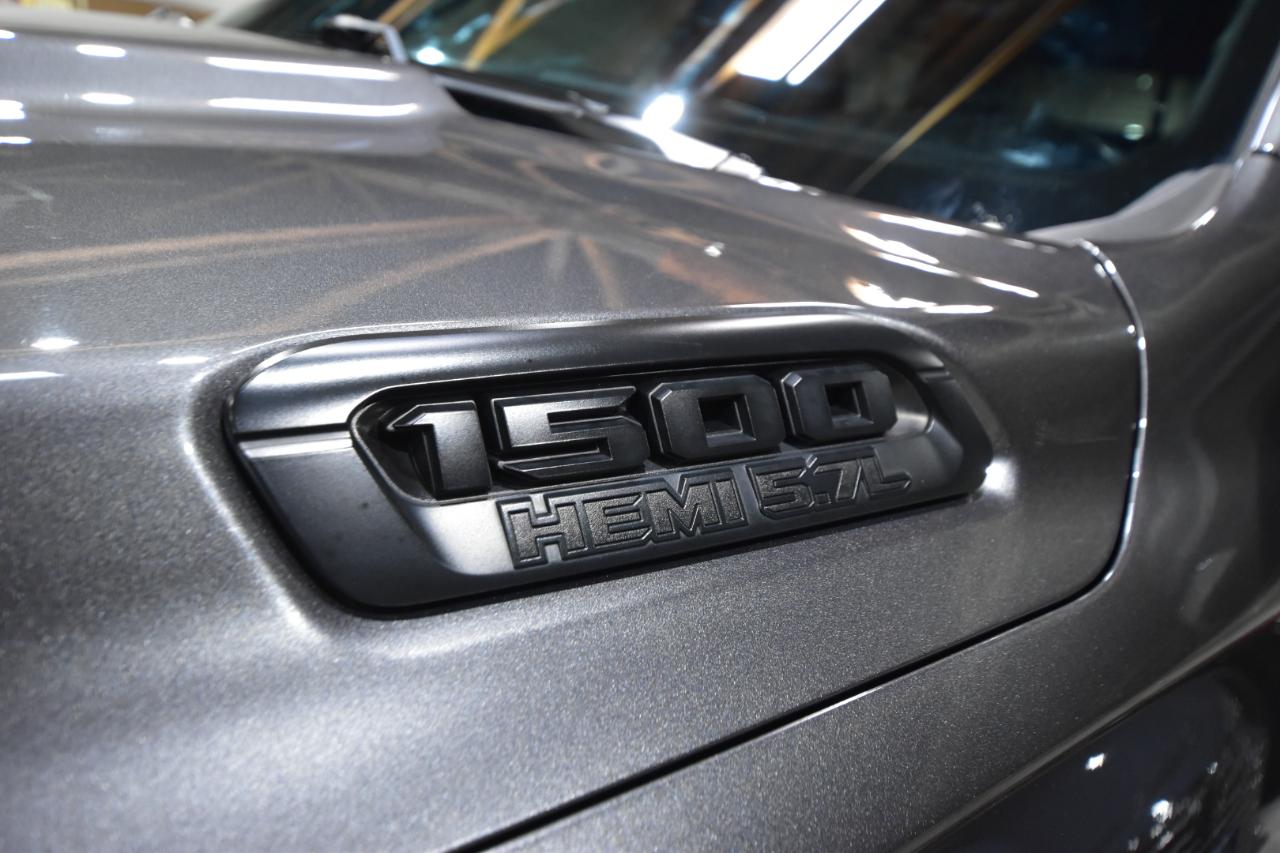 RAM 1500 Big Horn 4x4 Crew Cab 5'7" Box 2020