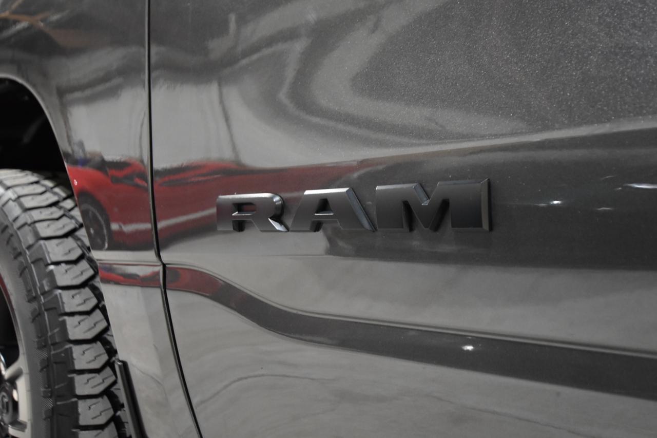 RAM 1500 Big Horn 4x4 Crew Cab 5'7" Box 2020