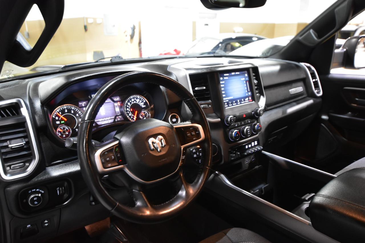 RAM 1500 Big Horn 4x4 Crew Cab 5'7" Box 2020