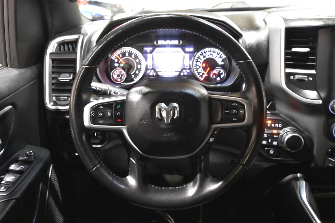 RAM 1500 Big Horn 4x4 Crew Cab 5'7" Box 2020