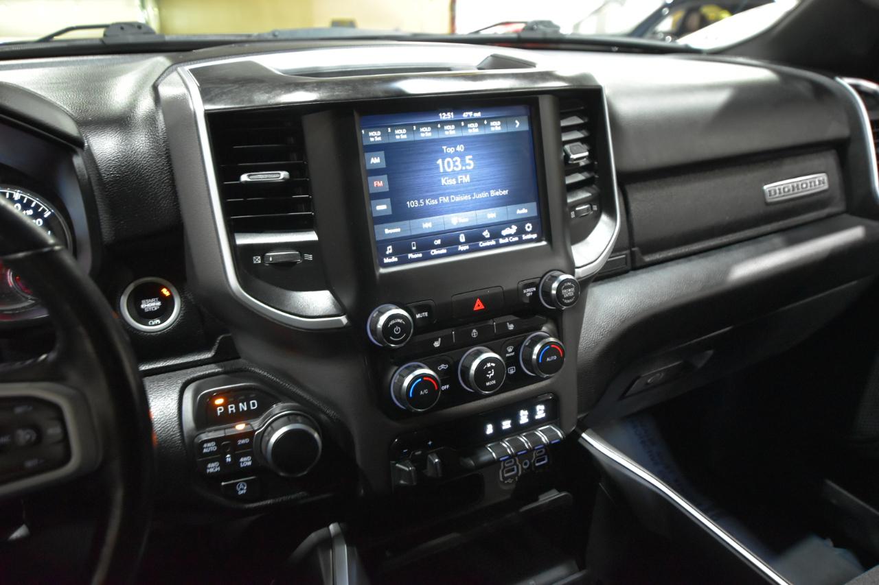 RAM 1500 Big Horn 4x4 Crew Cab 5'7" Box 2020