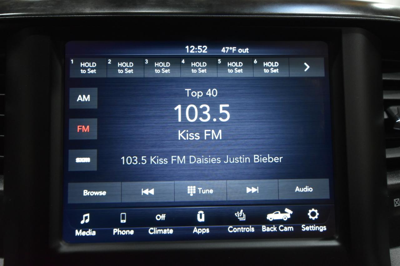 RAM 1500 Big Horn 4x4 Crew Cab 5'7" Box 2020