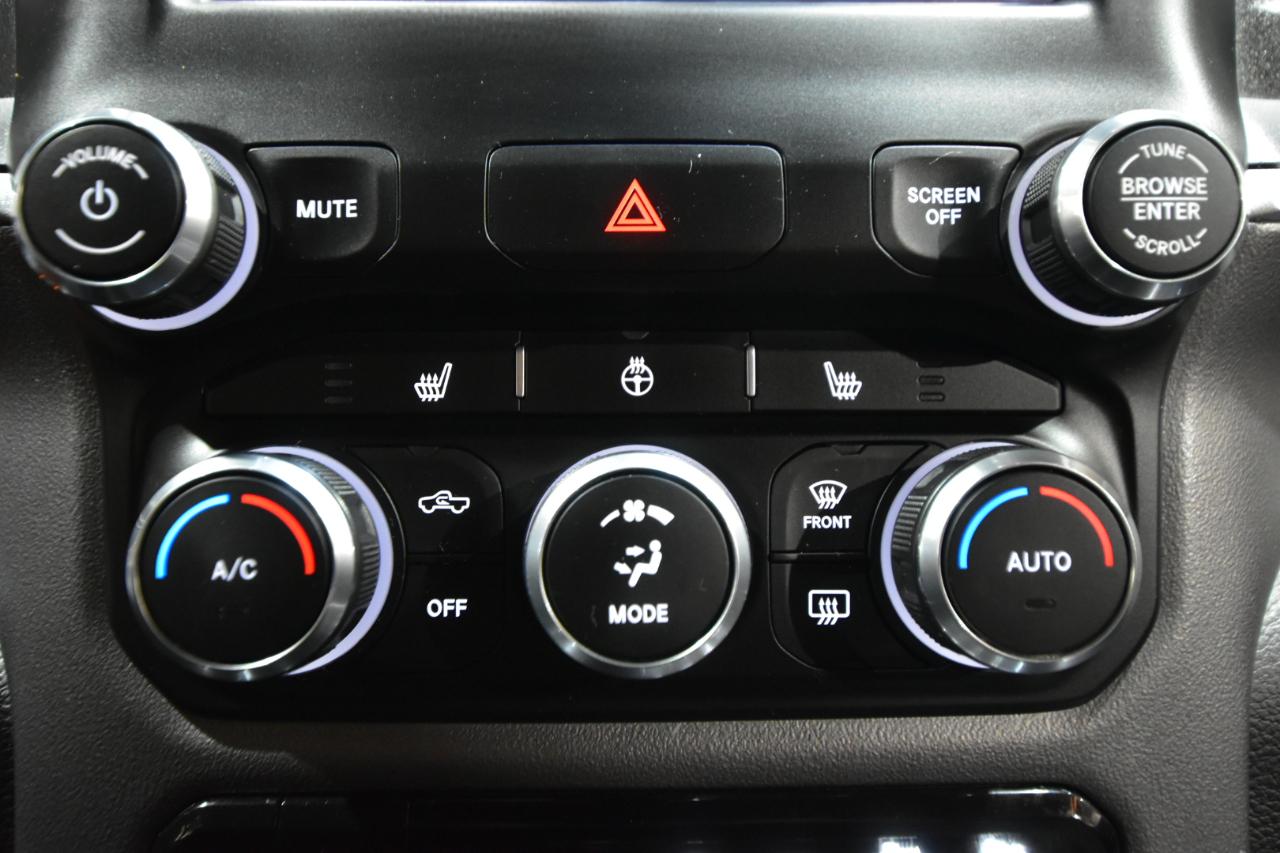 RAM 1500 Big Horn 4x4 Crew Cab 5'7" Box 2020