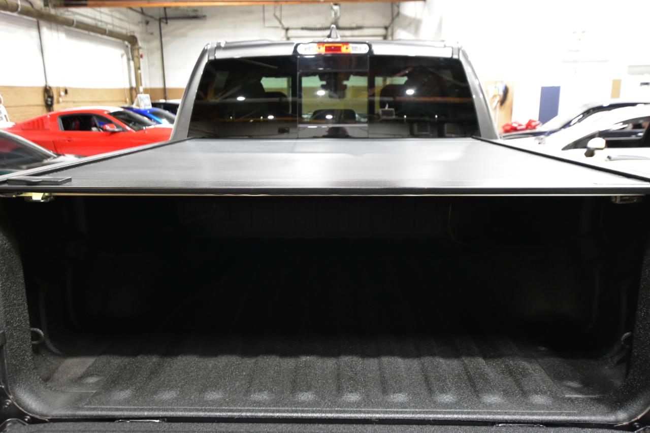 RAM 1500 Big Horn 4x4 Crew Cab 5'7" Box 2020