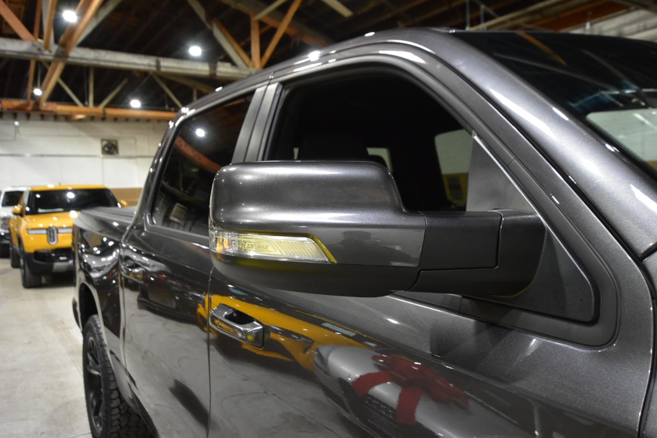 RAM 1500 Big Horn 4x4 Crew Cab 5'7" Box 2020