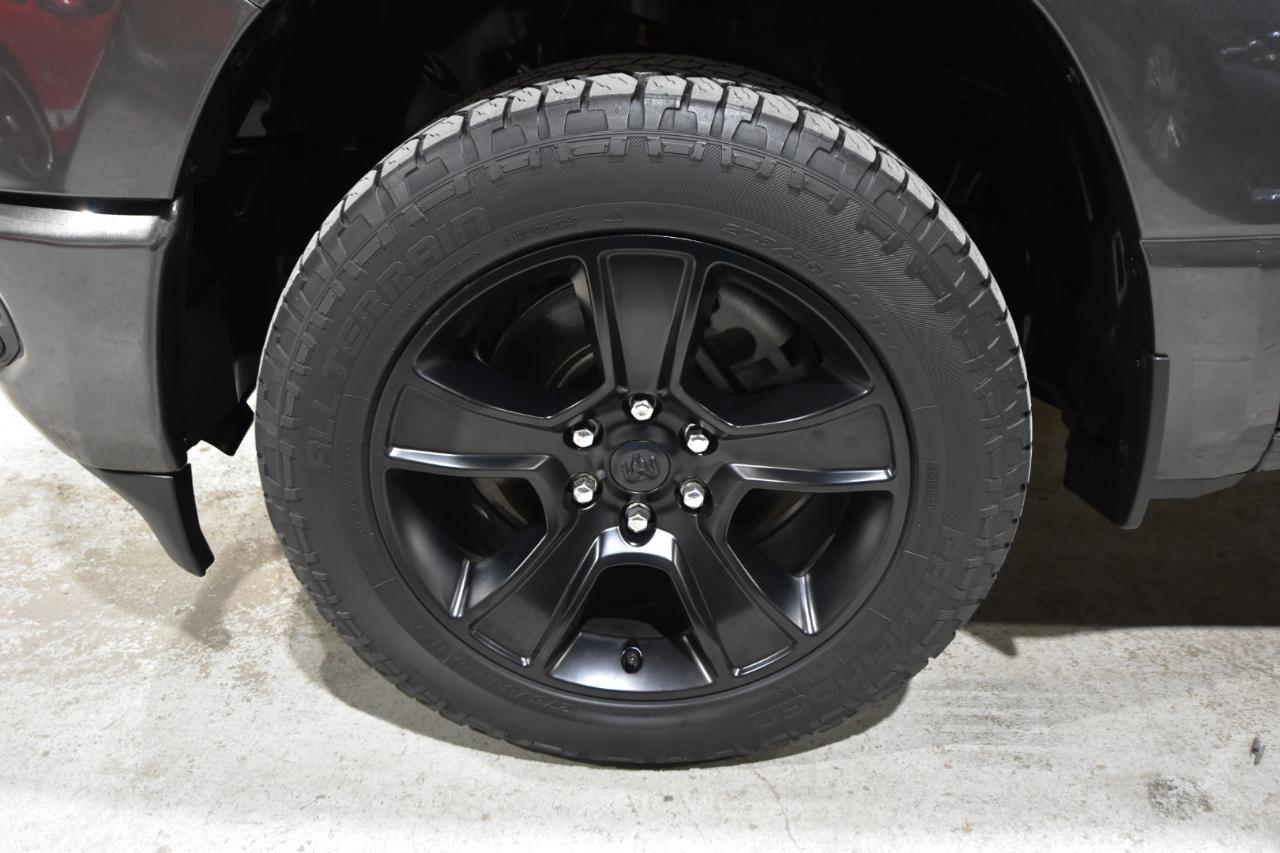 RAM 1500 Big Horn 4x4 Crew Cab 5'7" Box 2020