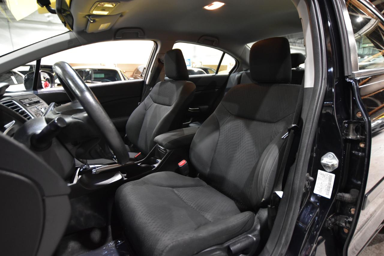 Honda Civic Sedan 4dr CVT LX 2015
