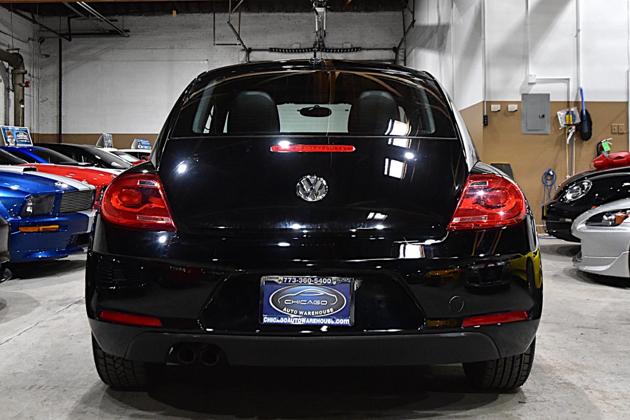 Volkswagen Beetle 2dr Cpe Man 2.5L PZEV 2012