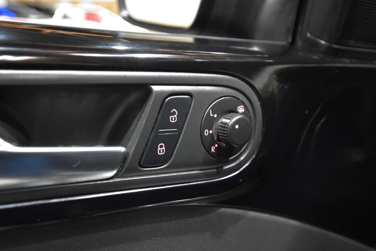 Volkswagen Beetle 2dr Cpe Man 2.5L PZEV 2012