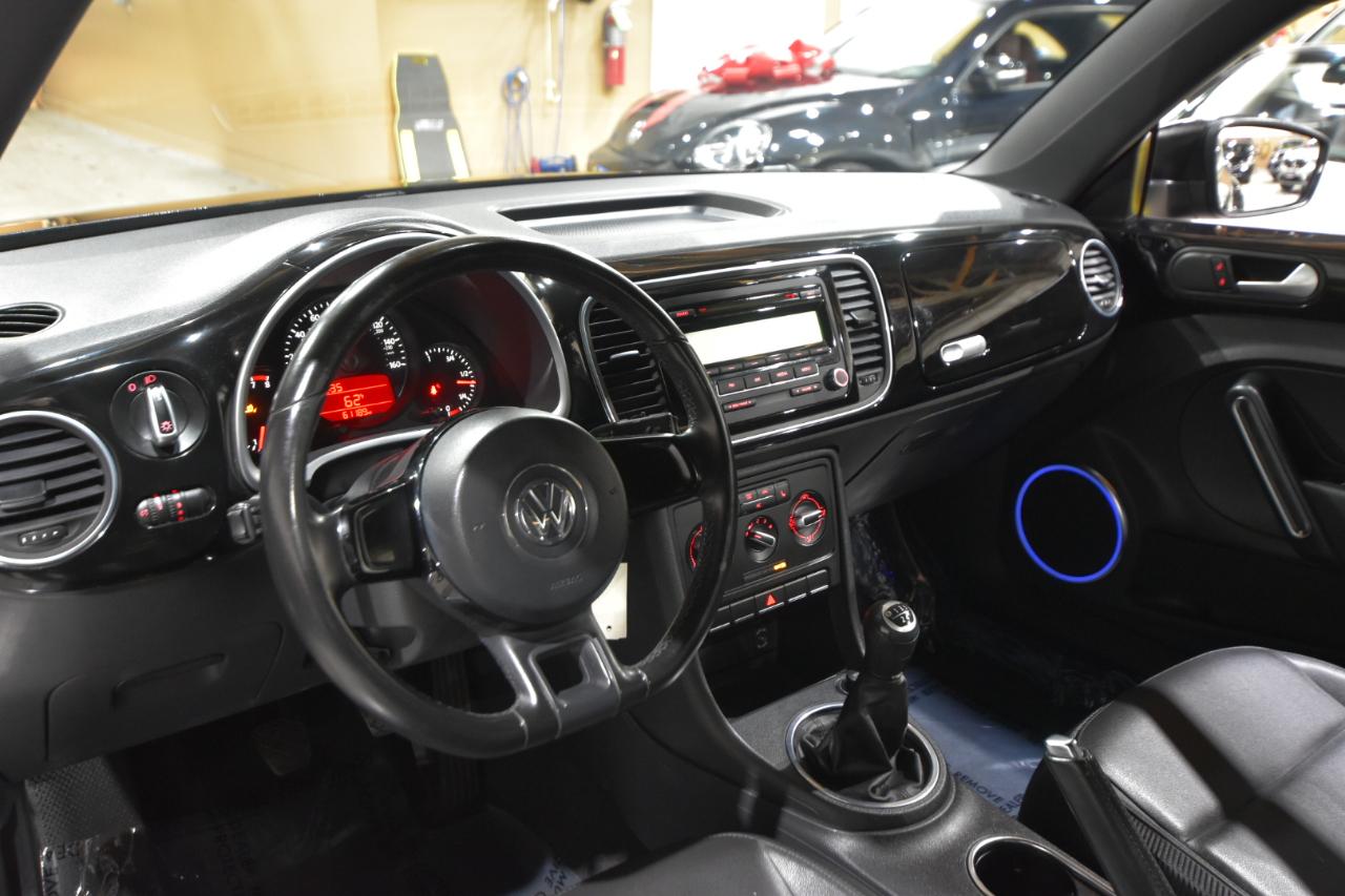 Volkswagen Beetle 2dr Cpe Man 2.5L PZEV 2012