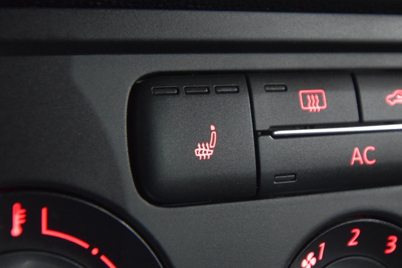 Volkswagen Beetle 2dr Cpe Man 2.5L PZEV 2012