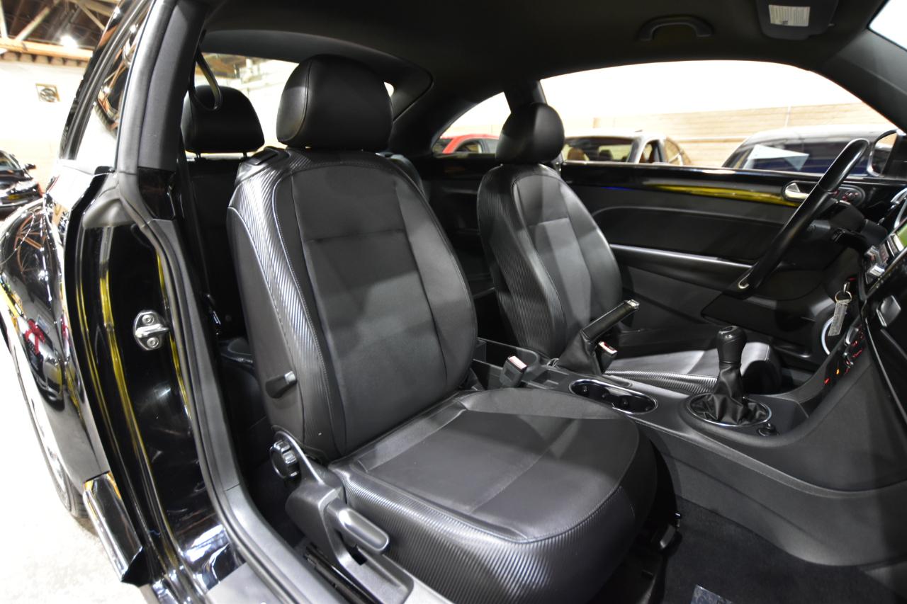 Volkswagen Beetle 2dr Cpe Man 2.5L PZEV 2012