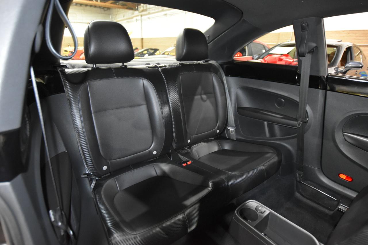 Volkswagen Beetle 2dr Cpe Man 2.5L PZEV 2012