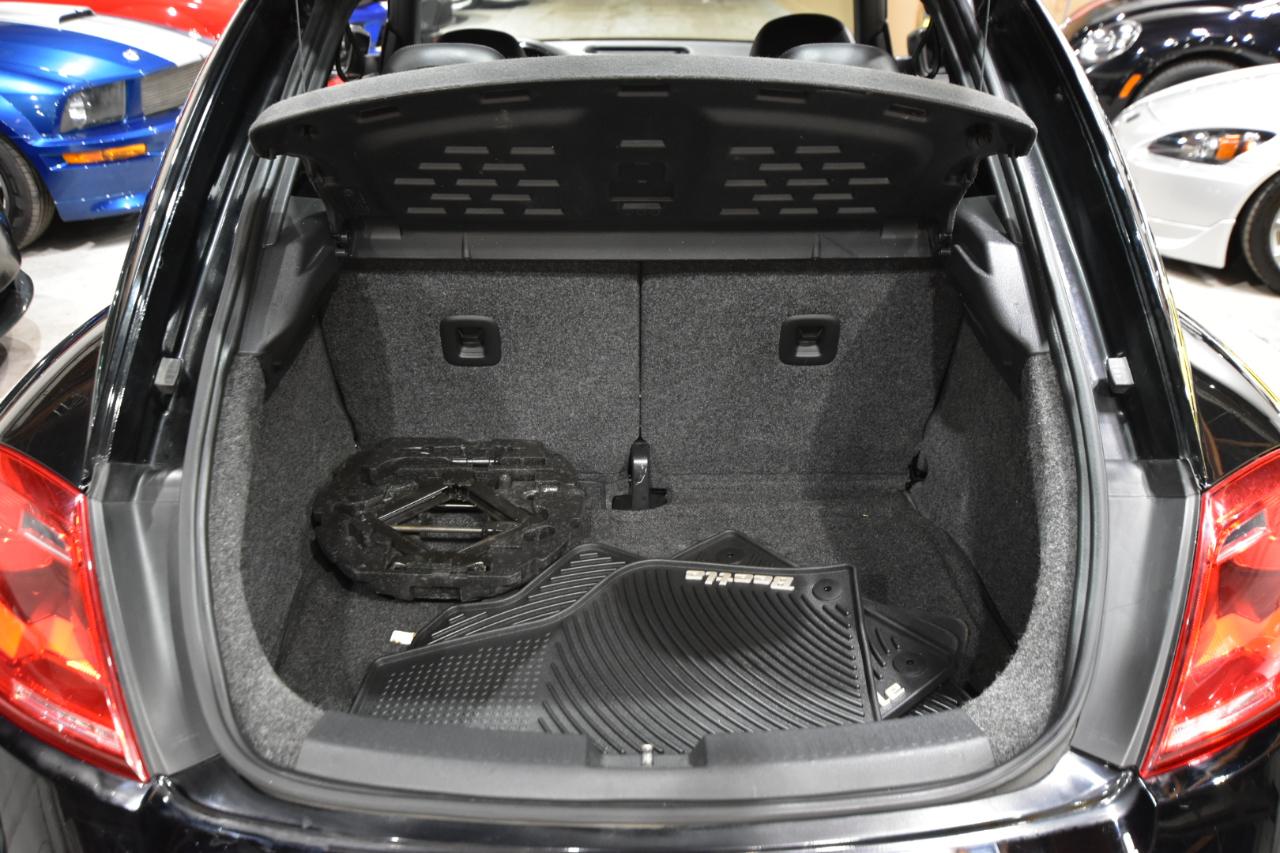 Volkswagen Beetle 2dr Cpe Man 2.5L PZEV 2012