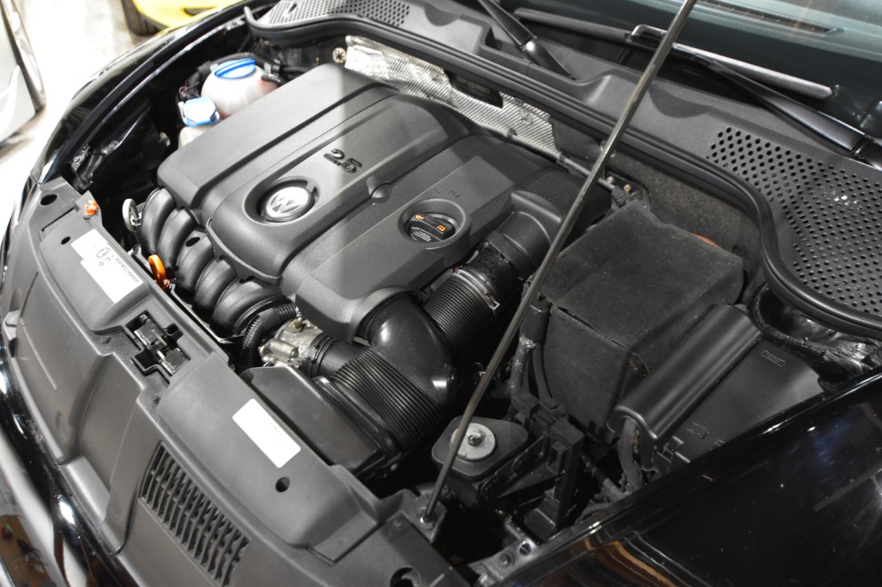 Volkswagen Beetle 2dr Cpe Man 2.5L PZEV 2012