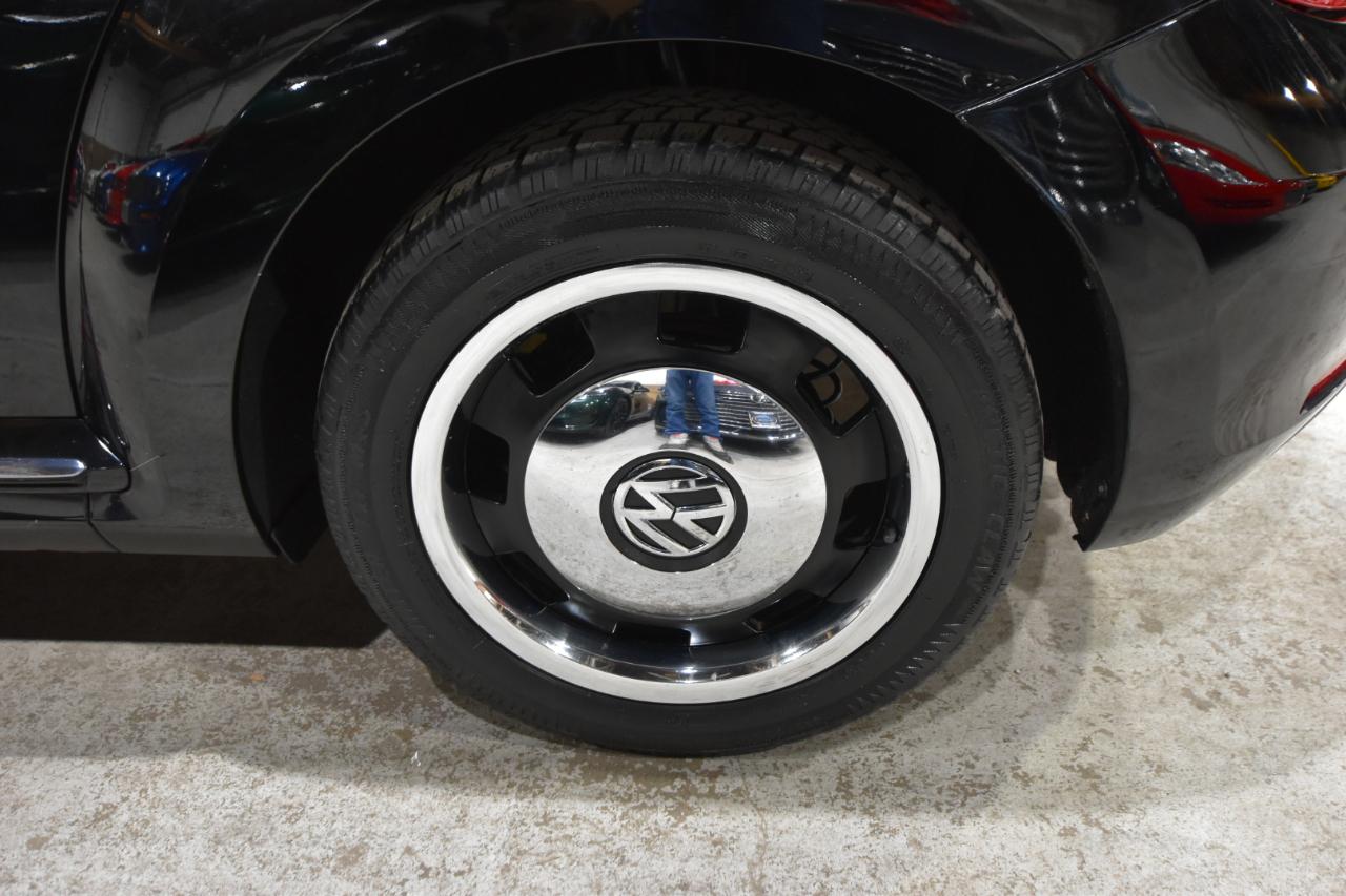 Volkswagen Beetle 2dr Cpe Man 2.5L PZEV 2012