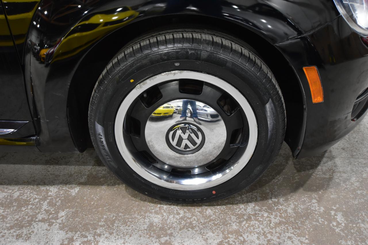 Volkswagen Beetle 2dr Cpe Man 2.5L PZEV 2012