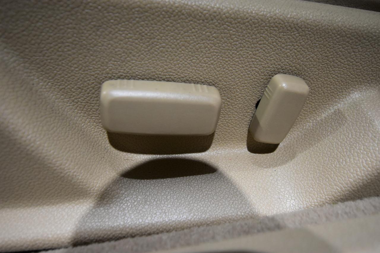 Cadillac CTS Coupe 2dr Cpe Premium AWD 2011