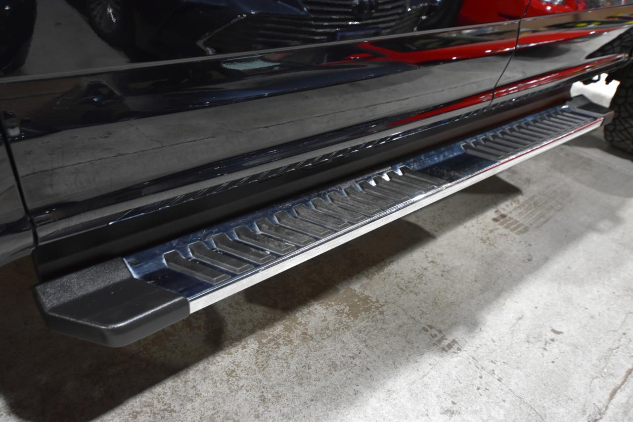 Ford Super Duty F-350 DRW Lariat 4WD Crew Cab 8' Box 2020