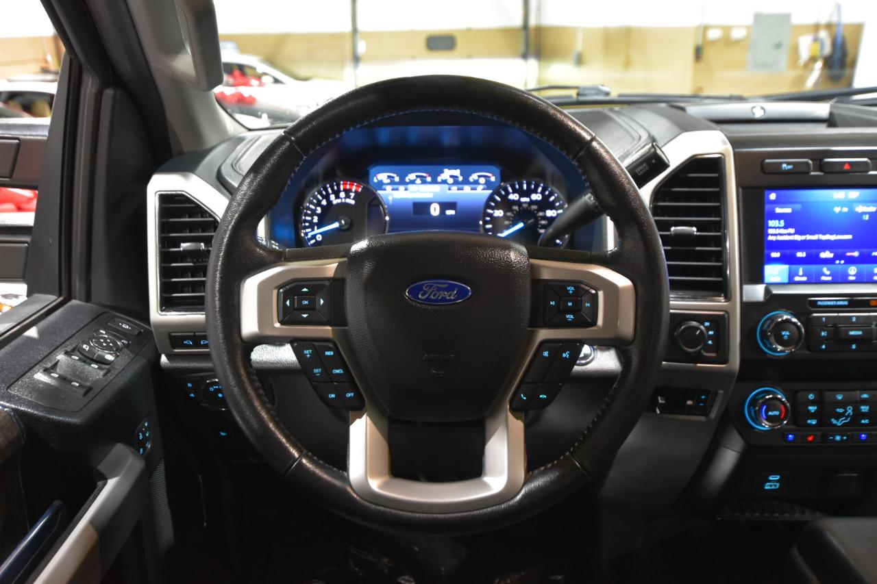 Ford Super Duty F-350 DRW Lariat 4WD Crew Cab 8' Box 2020