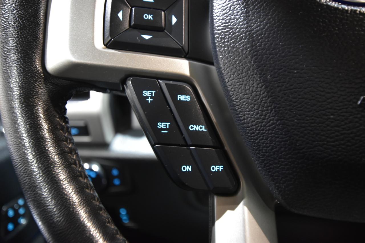 Ford Super Duty F-350 DRW Lariat 4WD Crew Cab 8' Box 2020