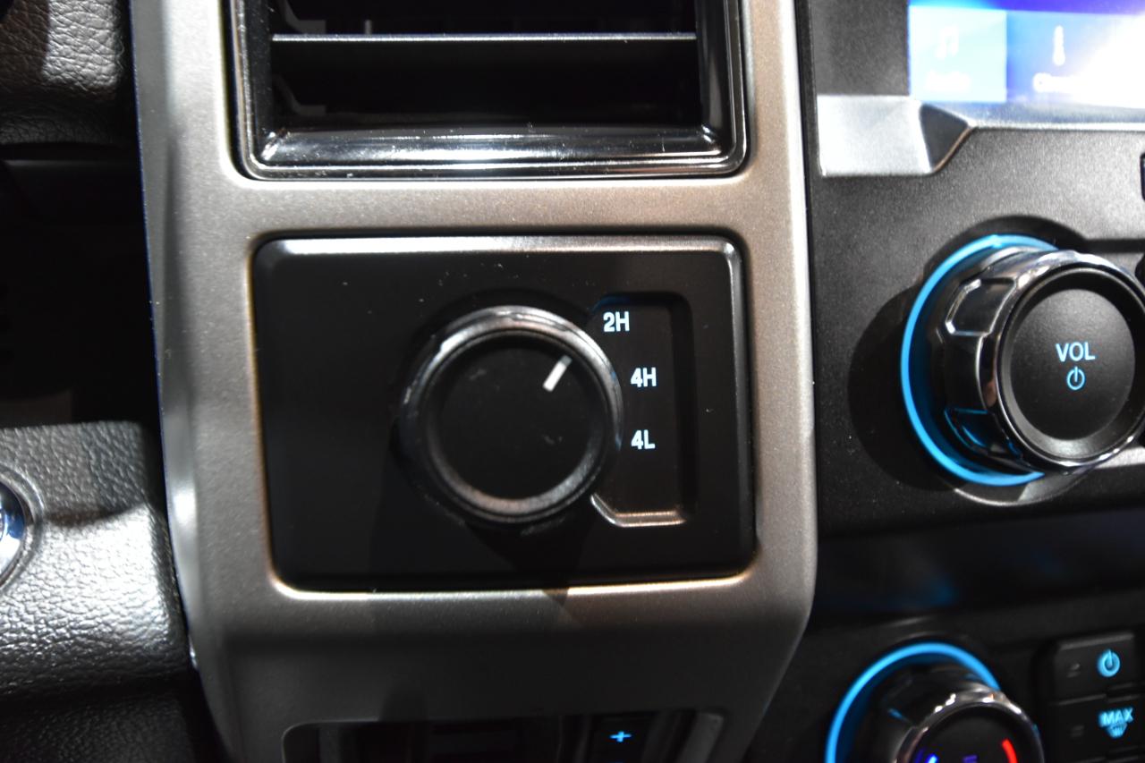 Ford Super Duty F-350 DRW Lariat 4WD Crew Cab 8' Box 2020