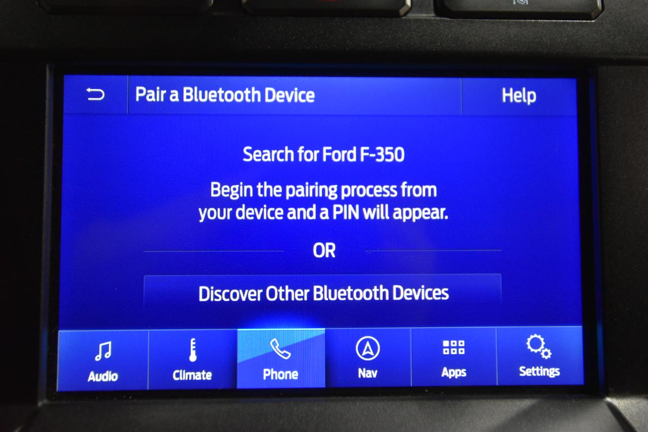 Ford Super Duty F-350 DRW Lariat 4WD Crew Cab 8' Box 2020