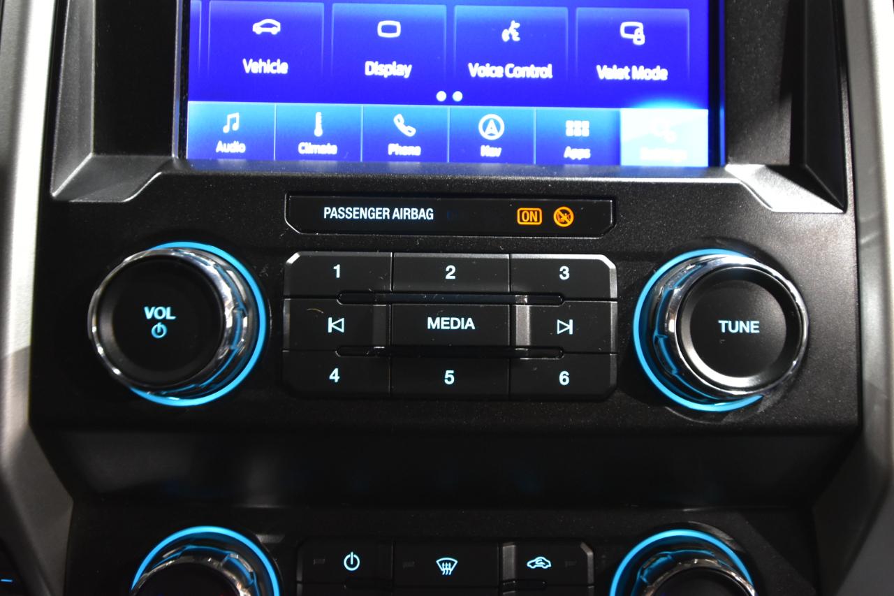 Ford Super Duty F-350 DRW Lariat 4WD Crew Cab 8' Box 2020